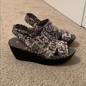 BM Bernie Mev Wedges NWOT